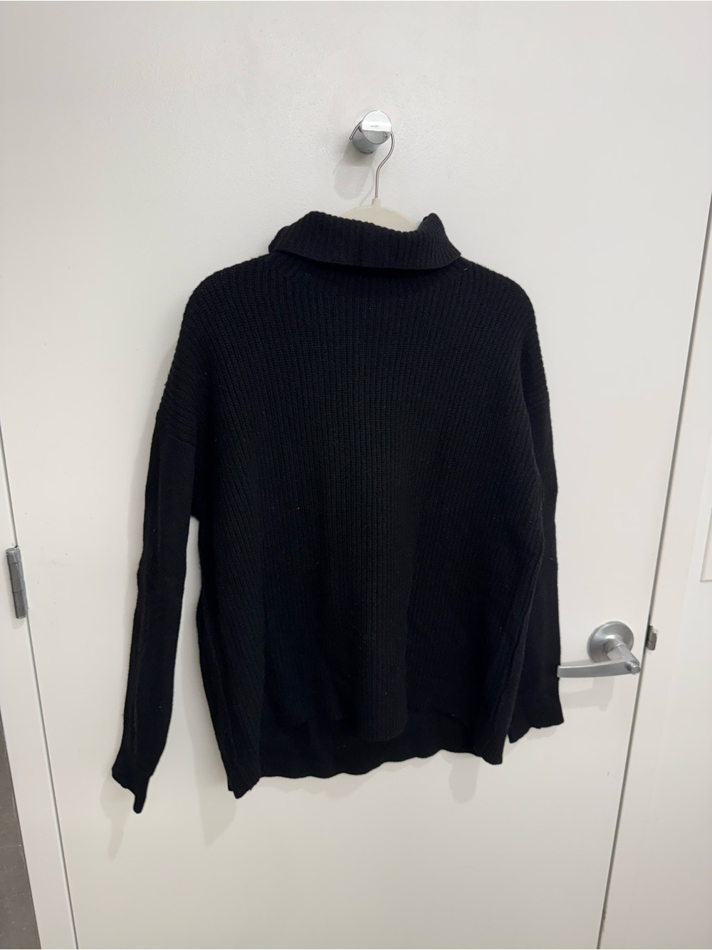 Alice + Olivia Black Ribbed Turtleneck Cashmere Sweater